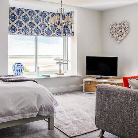 Seafront Apartment With Stunning Views Cleethorpes Eksteriør billede
